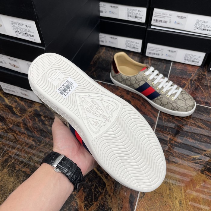 Gucci 011 Casual shoes XM082 02