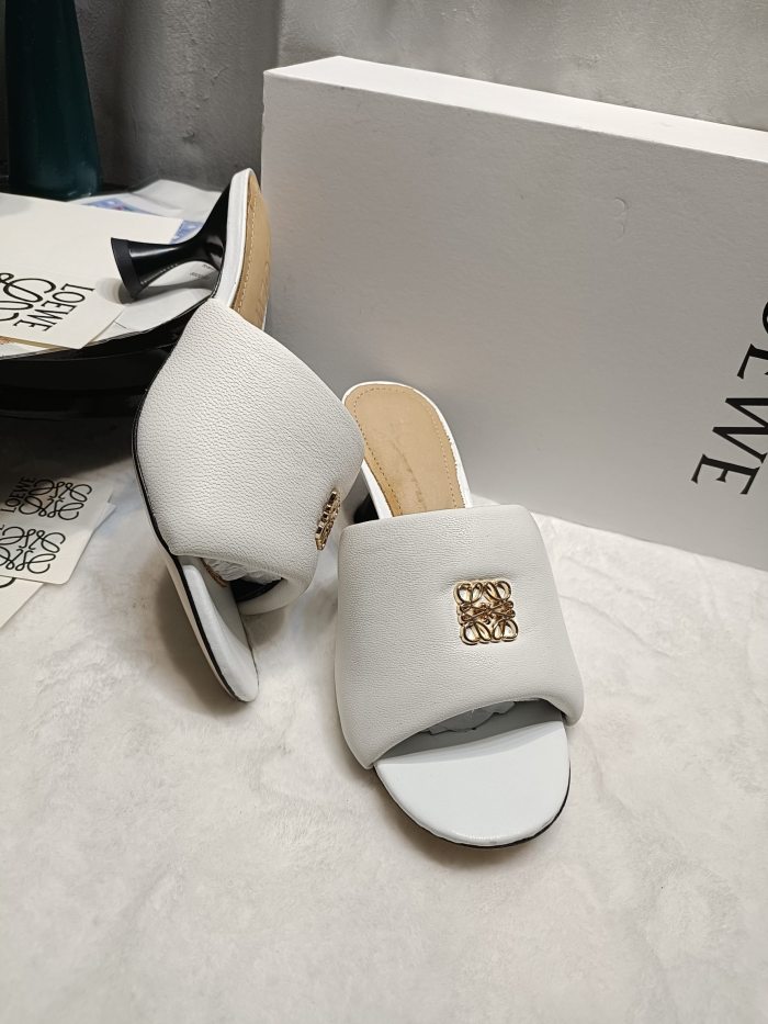 LOEWE shoes 004 XM042