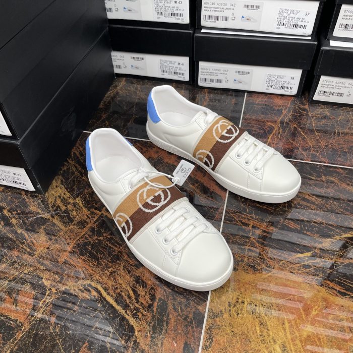 Gucci 011 Casual shoes XM082 01