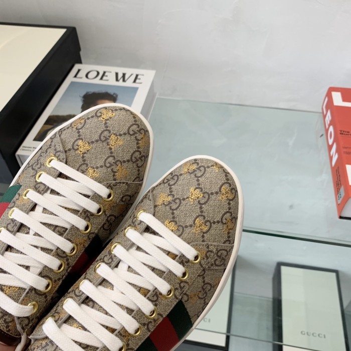 Gucci 010 Casual shoes XM082