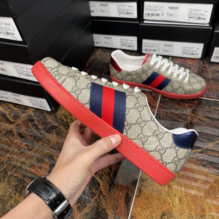 Gucci 011 Casual shoes XM082 02