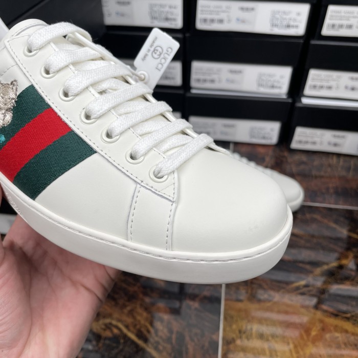 Gucci 011 Casual shoes XM082 01