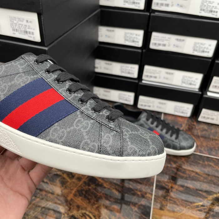 Gucci 011 Casual shoes XM082 02