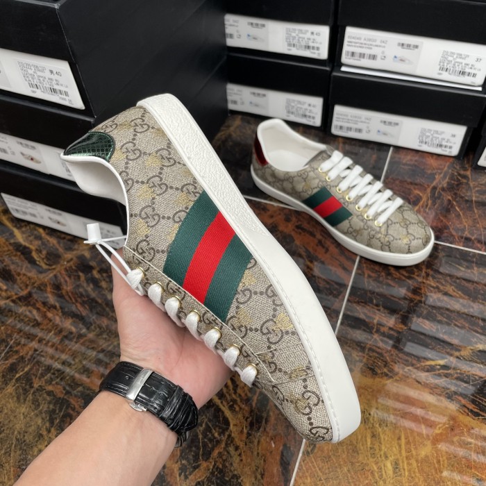 Gucci 011 Casual shoes XM082 02