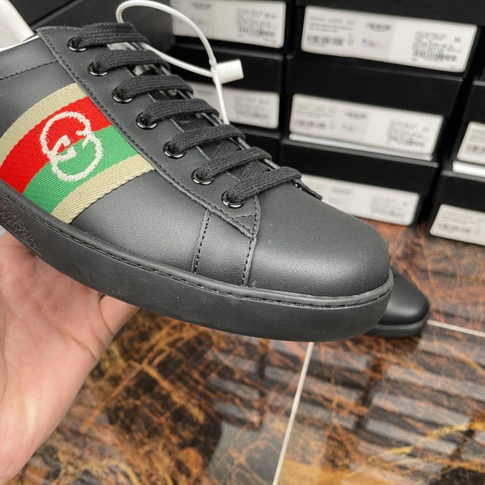 Gucci 011 Casual shoes XM082 02