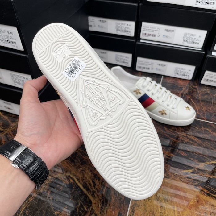 Gucci 011 Casual shoes XM082 01