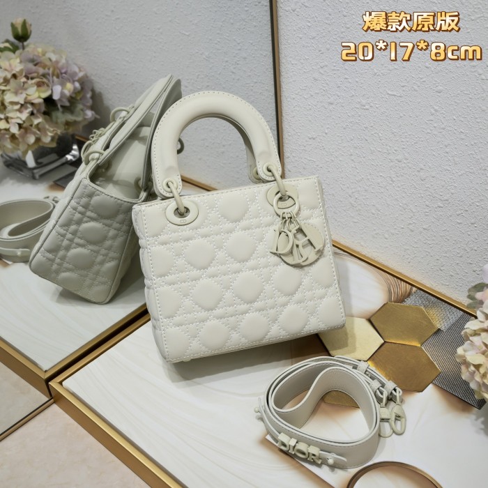 Dior 002 LM061 20cm