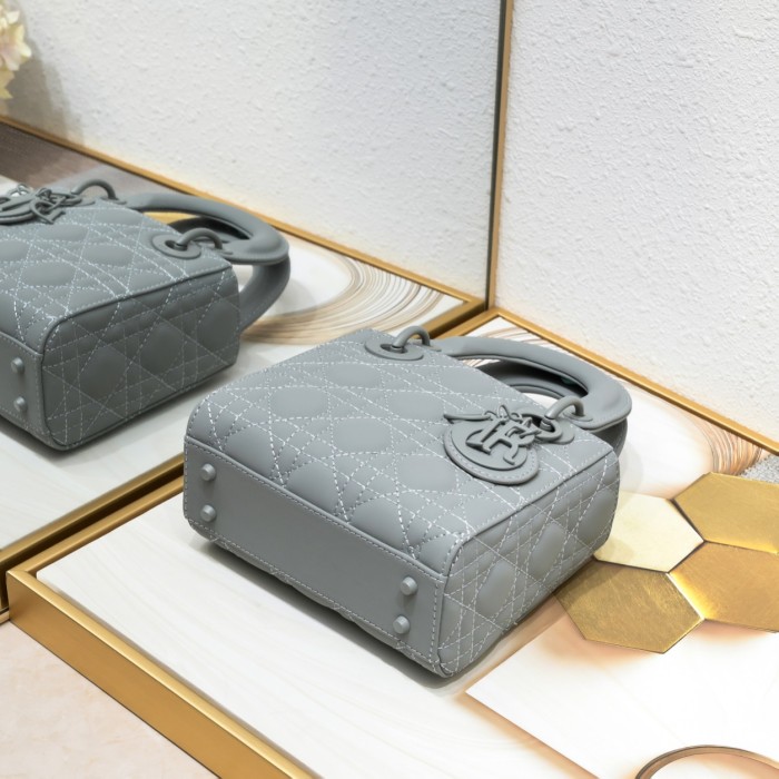 Dior 001 LM051 17cm