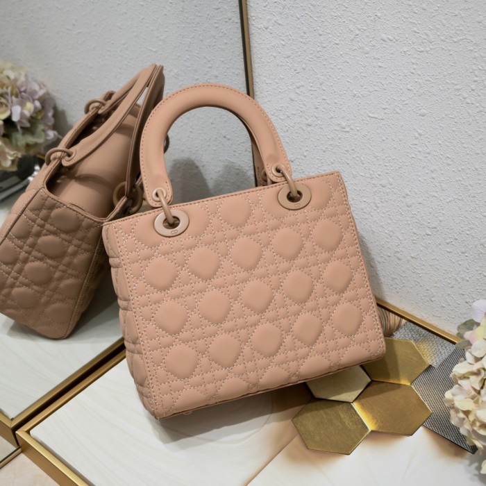 Dior 003 LM071 24cm