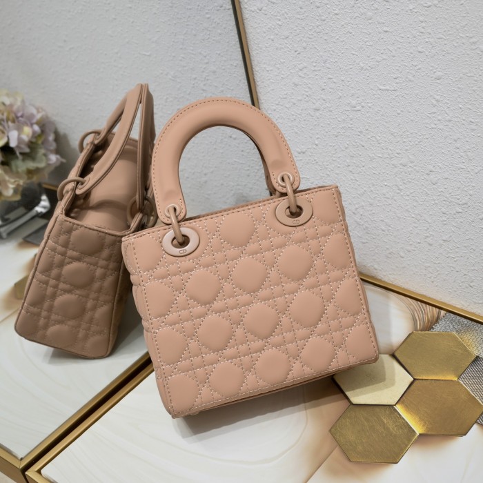 Dior 002 LM061 20cm