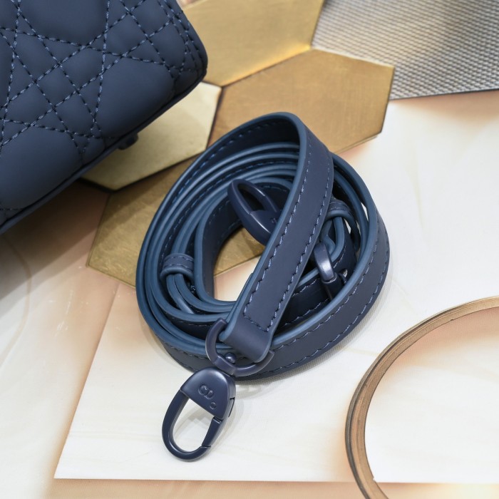 Dior 003 LM071 24cm