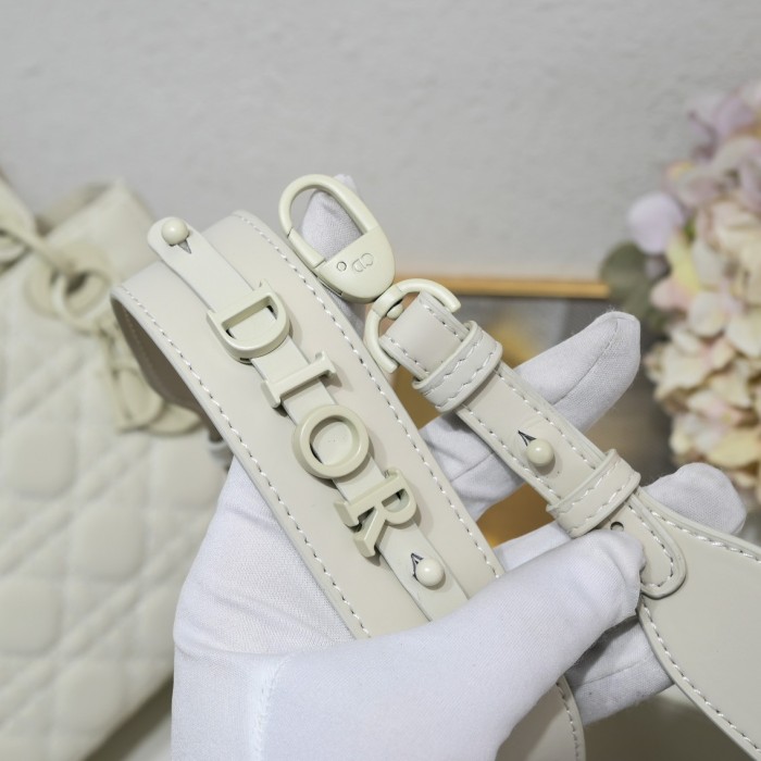 Dior 002 LM061 20cm