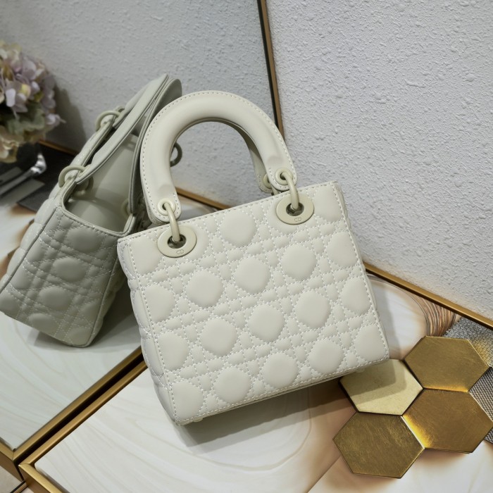 Dior 002 LM061 20cm