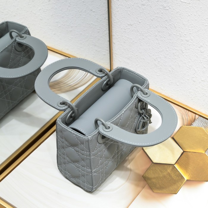 Dior 001 LM051 17cm