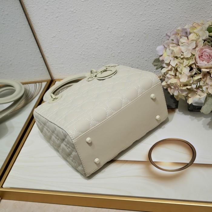Medium Lady Dior Bag White Matte LM071 24cm
