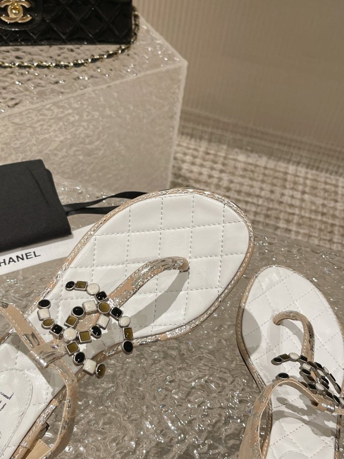 Chanel shoes 018 XM062
