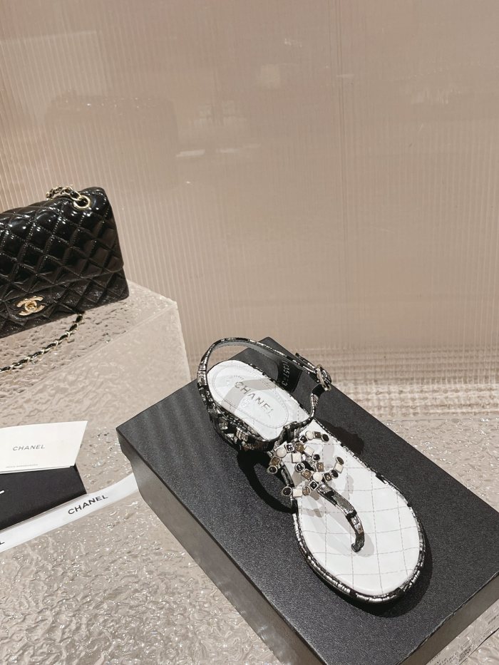Chanel shoes 018 XM062