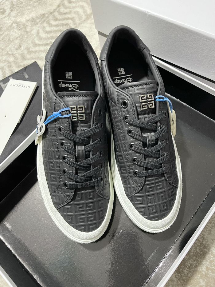 GIVENCHY 012 Casual shoes XM033