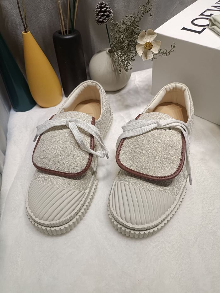 LOEWE 003 Casual shoes XM022