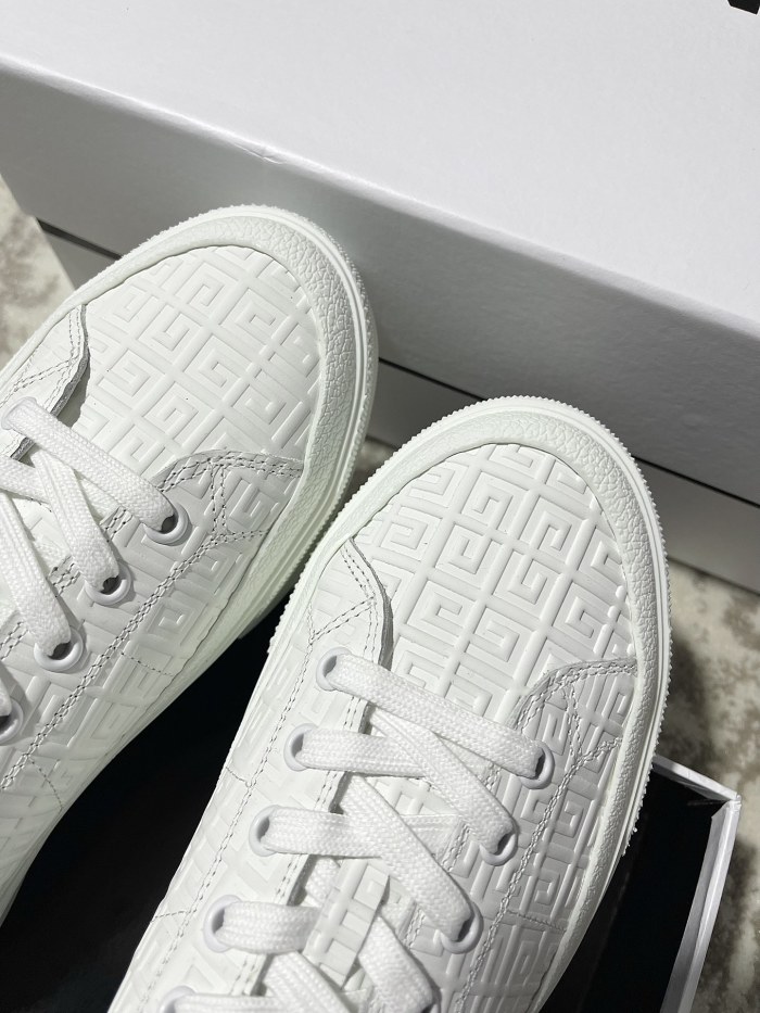 GIVENCHY 012 Casual shoes XM033