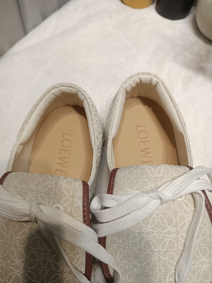 LOEWE 003 Casual shoes XM022