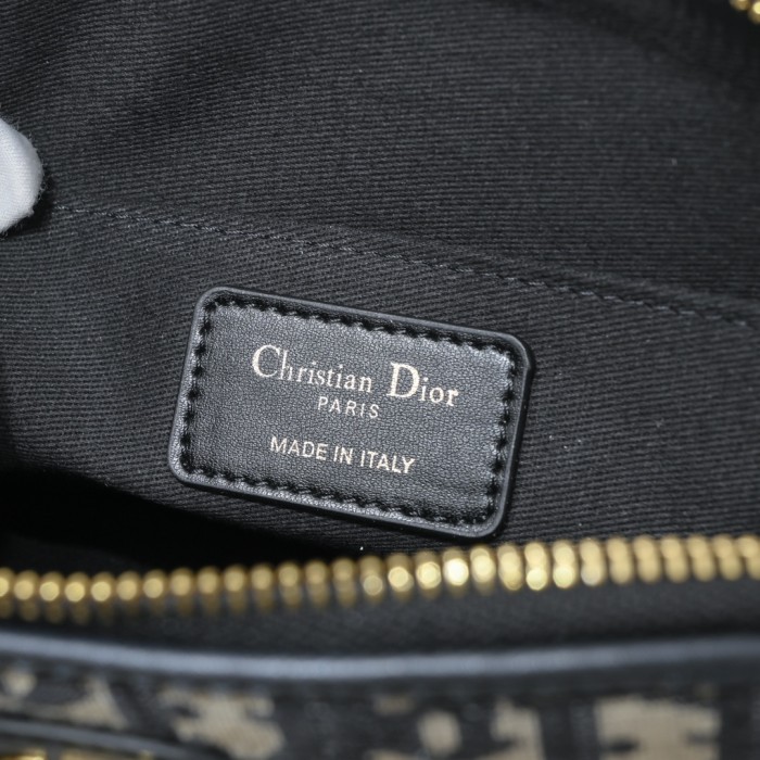 DIOR 30 MONTAIGNE Cosmetic bag LM031 23cm