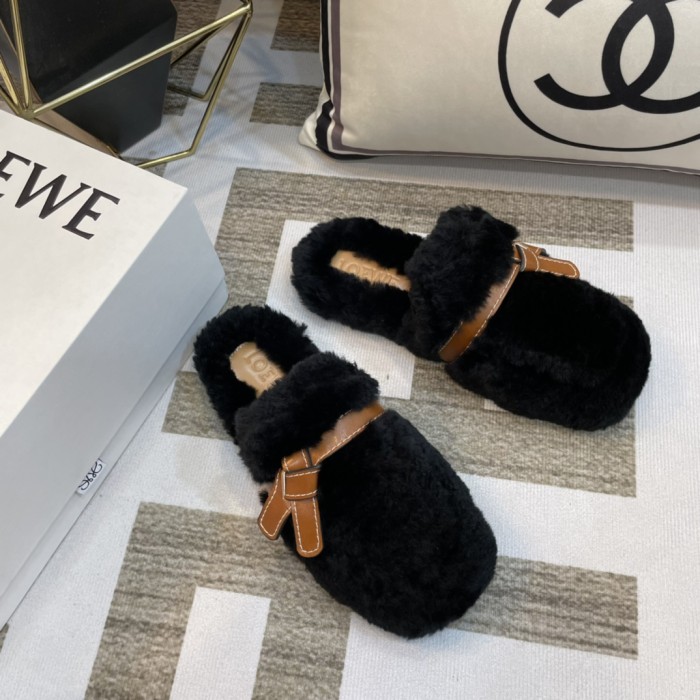 LOEWE shoes 015 XM072
