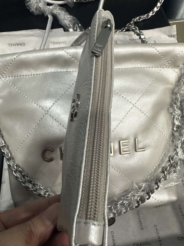 Chanel 23S bag 8801mini LM051 19cm