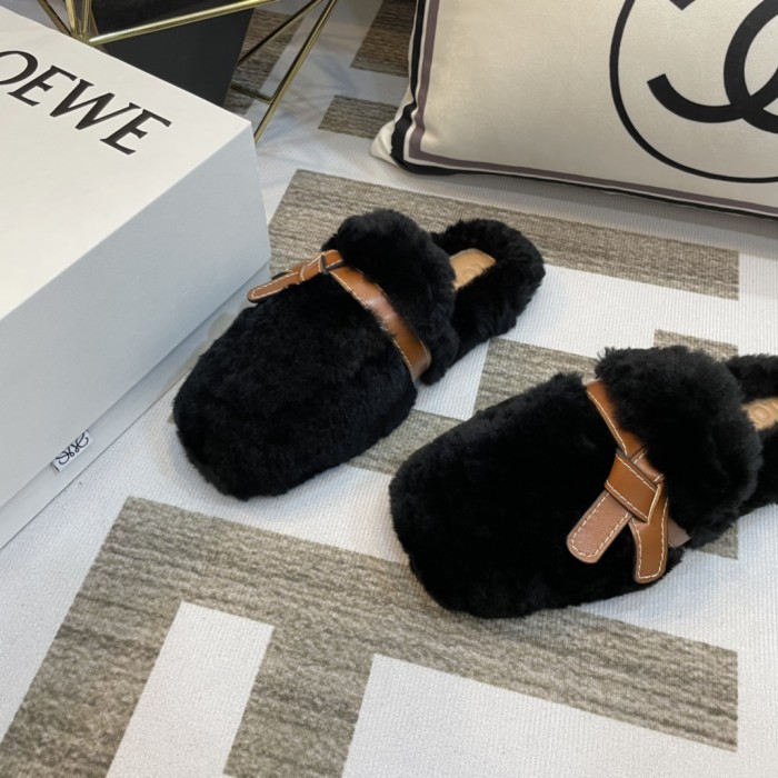 LOEWE shoes 015 XM072
