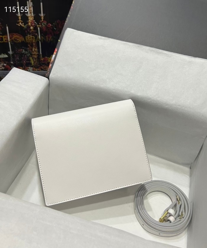 D&G 003 White LM022 20cm