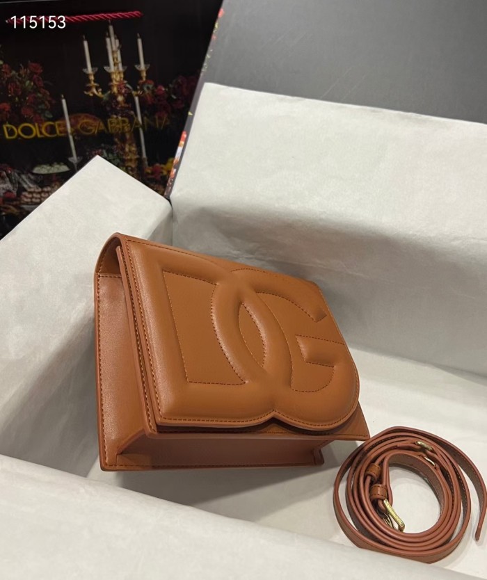 D&G 003 Brown LM022 20cm