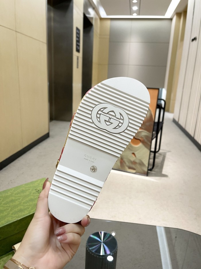 Gucci shoes 023 XM012