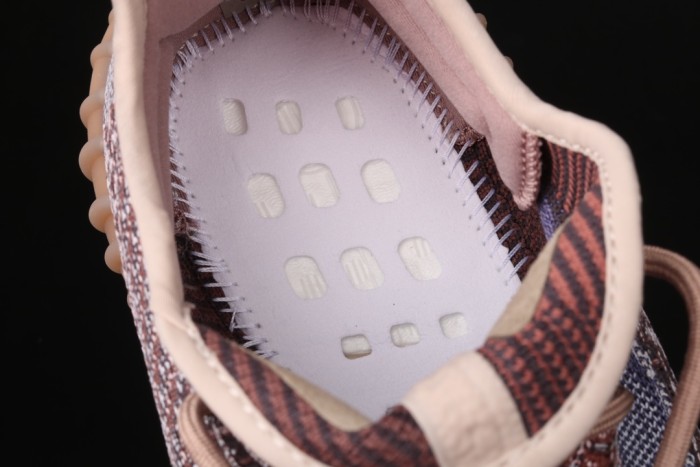 Yeezy Boost 350 V2“Fade”H02795
