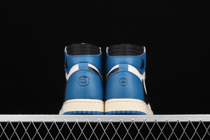 Travis Scott x Air Jordan 1 High OG DH3227-105