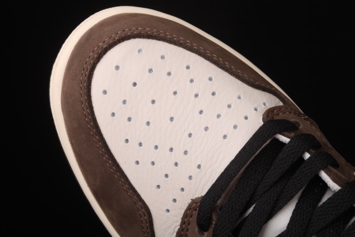 Travis Scott x Air Jordan 1 High OG CD4487-100