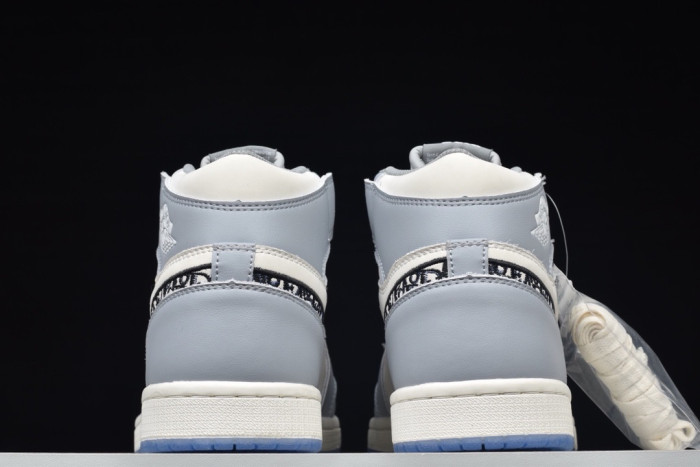 Dior x Air Jordan 1 High OG