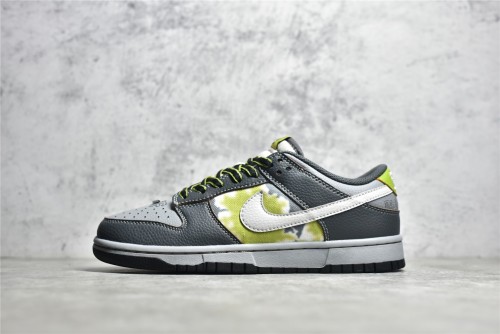 HUF×NK SB Dunk Low Friends and Family FD8775-002