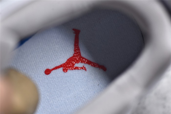 Air Jordan 4 Retro Tech White CT8527-100