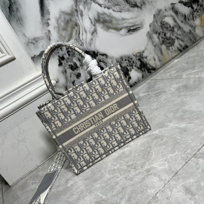 High quality Dior9898XB002 26CM