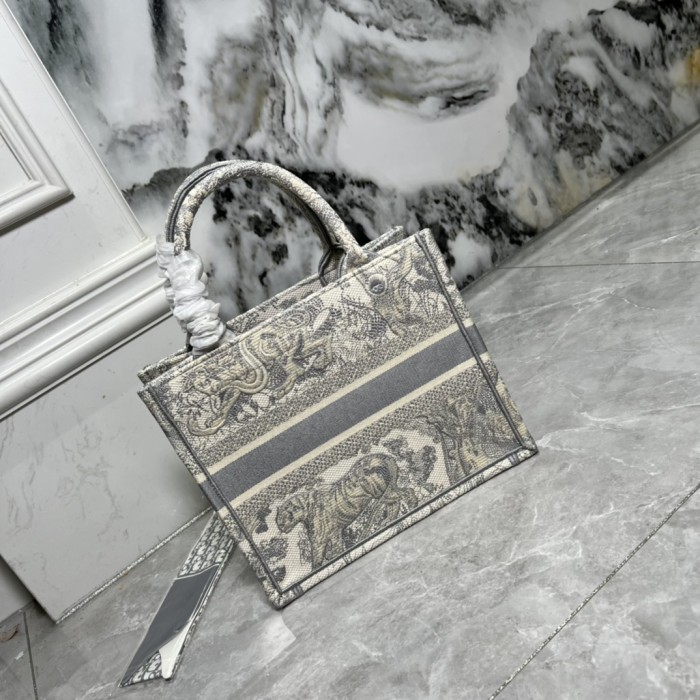 High quality Dior9898XB002 26CM