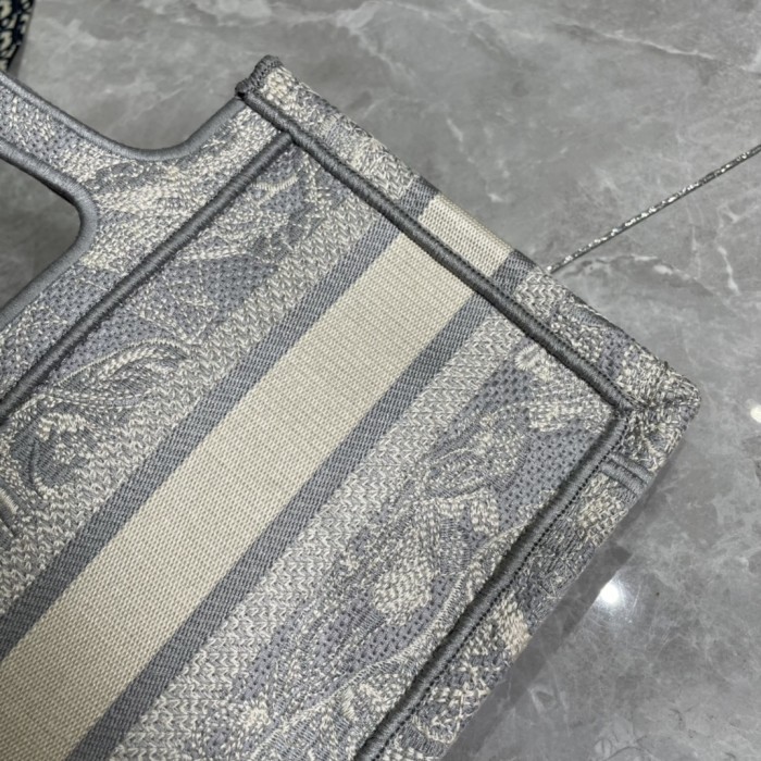 High quality Dior9898XB041 23CM