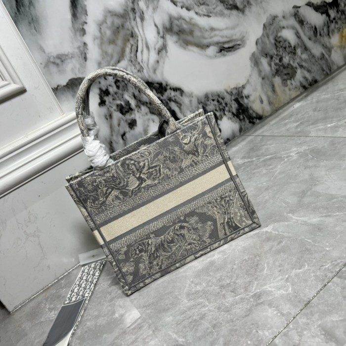 High quality Dior9898XB002 26CM