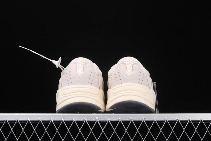 Yeezy Boost 700“Analog”EG7596