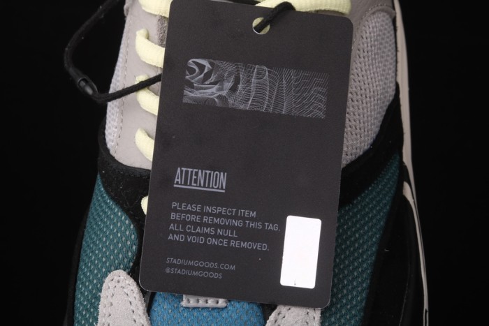 Yeezy Boost 700 Runner B75571