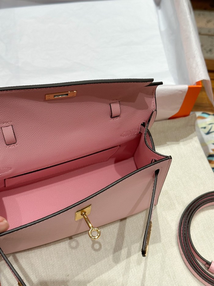 Hermes Kelly 1 Mini XYZ002 22cm 01