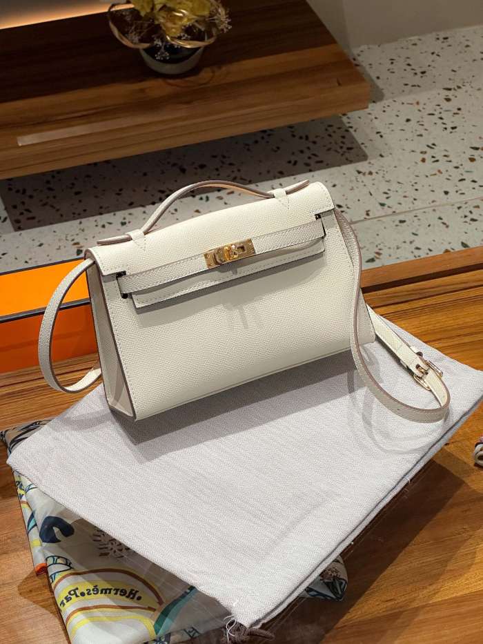 Hermes Kelly 1 Mini XYZ002 22cm 01