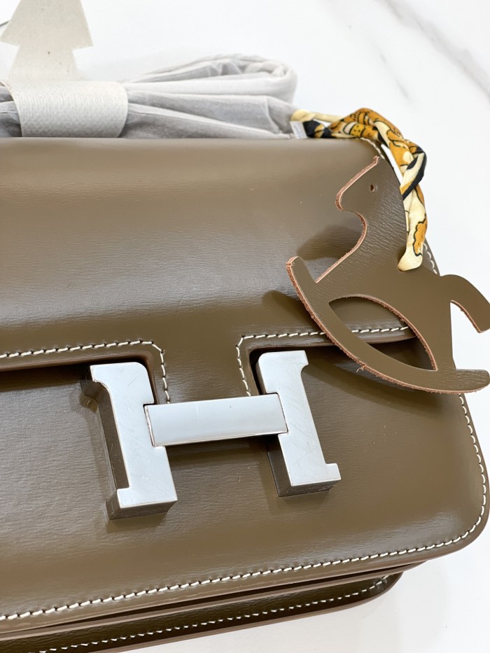 Hermes CONSTANCE 8113 XYZ002 18cm