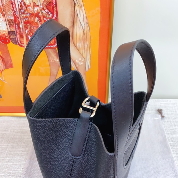 Hermes INTHELOOP XYZ012 18cm