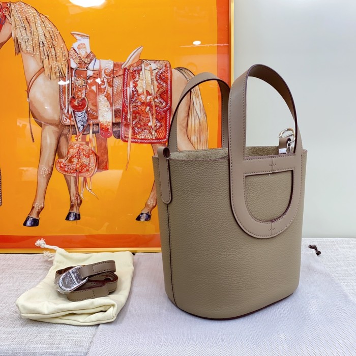 Hermes INTHELOOP XYZ012 18cm