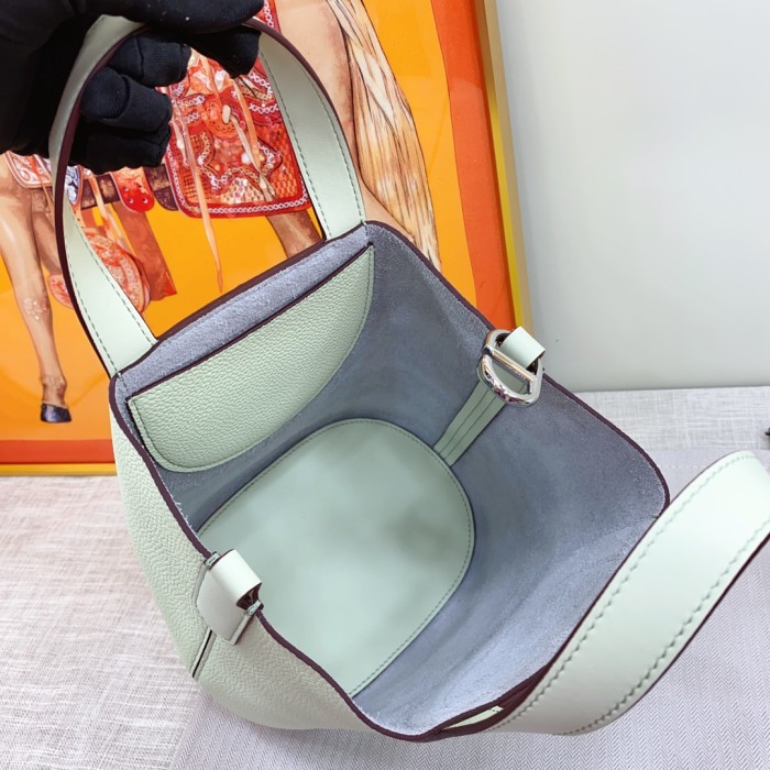 Hermes INTHELOOP XYZ012 18cm